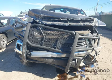 2015 Toyota Tundra Sr5 5.7L V8 z USA, uszkodzony, nr VIN 5TFDW5F14FX482081